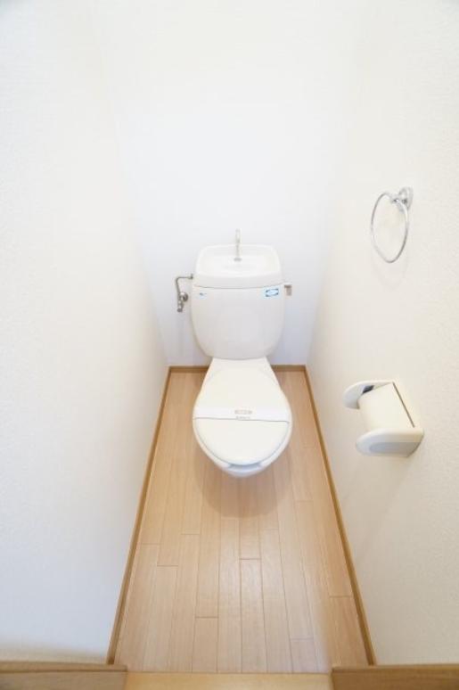 トイレ　※温水洗浄暖房便座になります。
