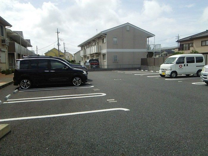 駐車場　駐車場