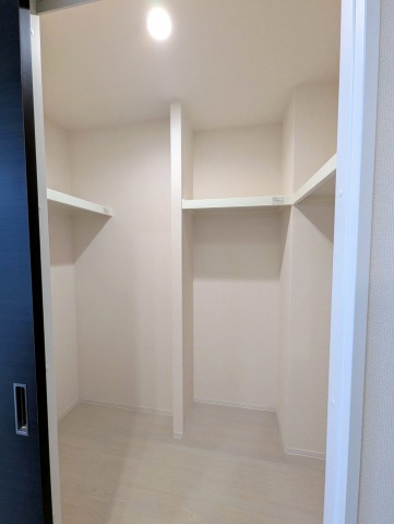 収納　ウォークインクローゼット