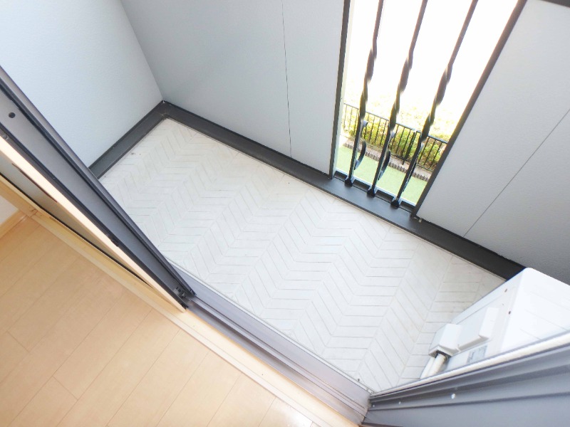 バルコニー　北西向きで風通りが良いですね☆