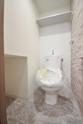 トイレ　清潔感があるトイレです。入るとホッとする、そんな空間。