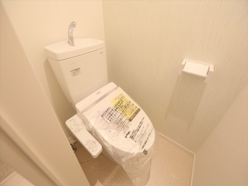 トイレ　温水洗浄便座付トイレ