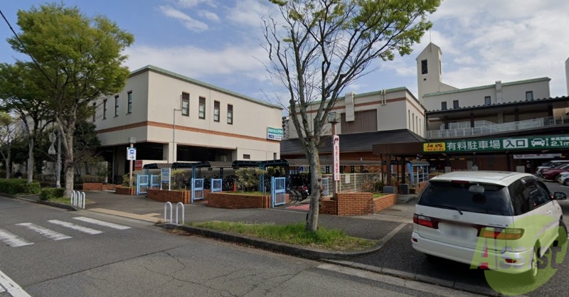 ショッピングセンター　マックハウスアーバンストアイオンフードスタイル神戸学園店（ショッピングセンター）まで714m