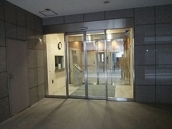 エントランス　エントランス