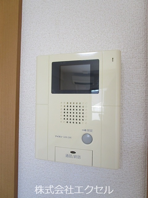セキュリティ　モニター付きのドアホンです。