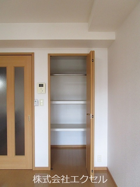 収納　クローゼット付きです。
