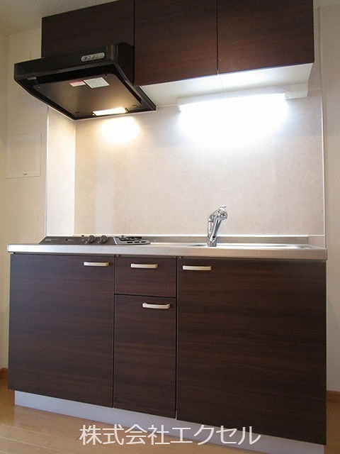 キッチン　二口ガスコンロ付で料理が上手になりそうです。