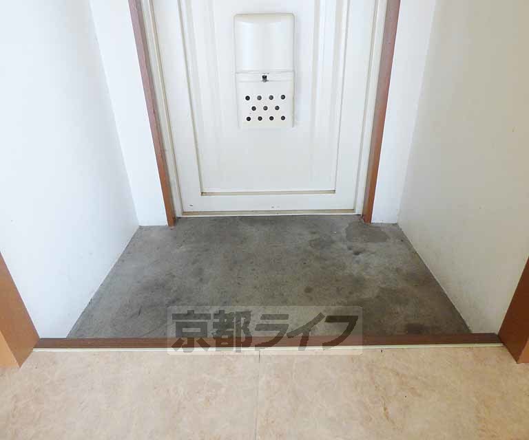 玄関　大きな段差がありません