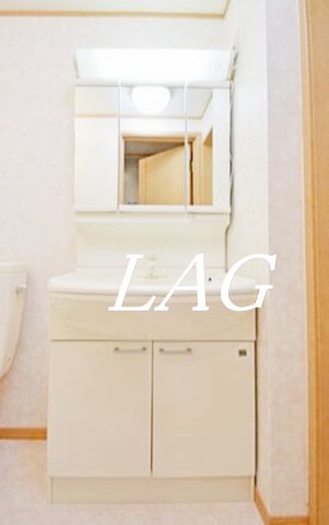 洗面設備　独立洗面台です。