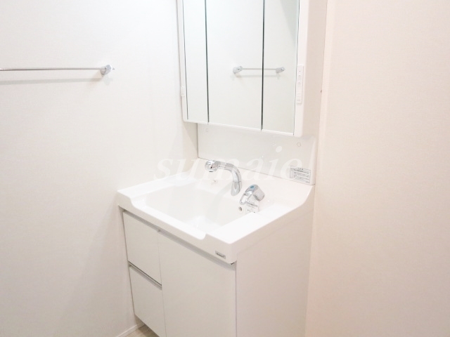 トイレ　温水洗浄機能付きトイレです☆