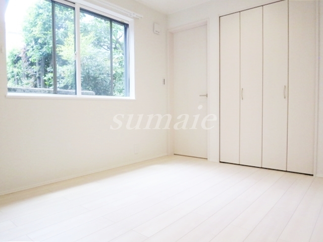 居室・リビング　明るいお部屋です☆