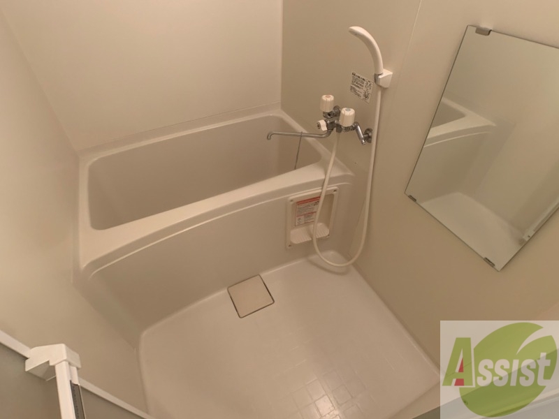 バス・シャワールーム　お風呂です。ゆっくりお風呂につかるのも体に良いですね～