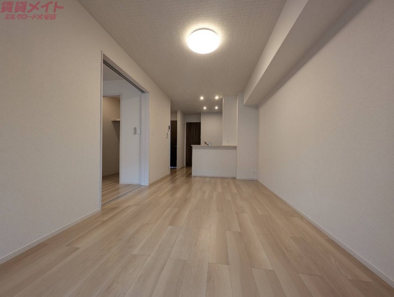 居室・リビング　同型参考写真