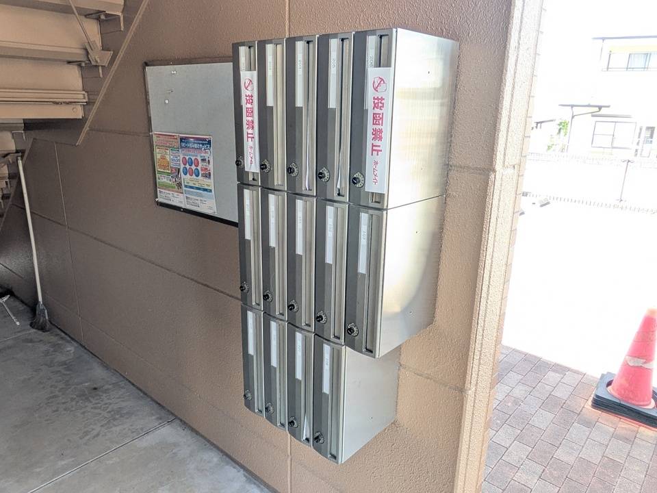 エントランス　メールBOX