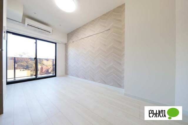 居室・リビング　フローリングです♪