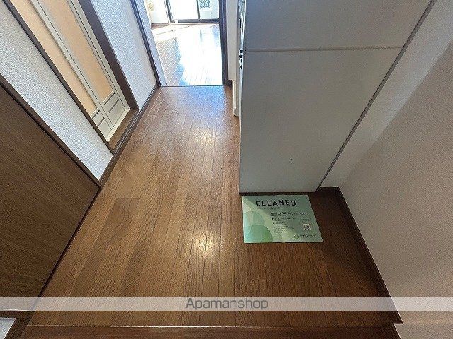 東急大井町線 大岡山駅 徒歩9分 8階建 築25年の玄関写真