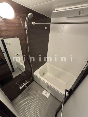 バス・シャワールーム　※写真は別号室のものですので現状優先とさせていただきます