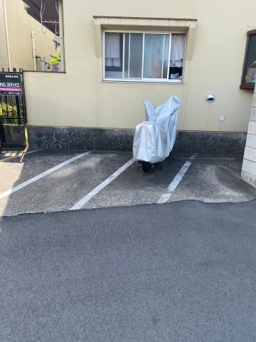 駐車場　バイク置き場