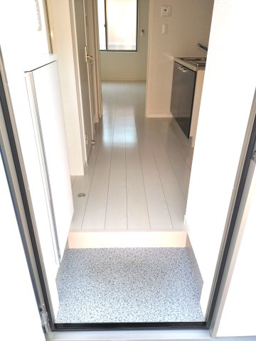 玄関　＊イメージです