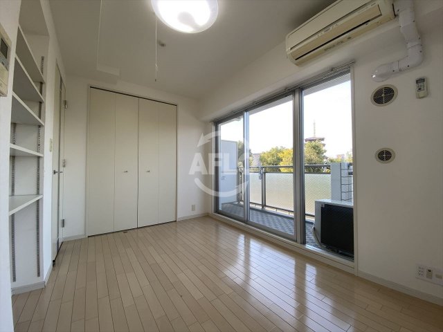 居室・リビング　クレイドル四天王寺　リビング