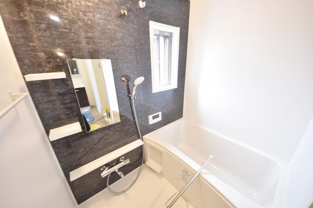 バス・シャワールーム　★見学希望等はタウンハウジング湘南台店までお気軽に♪★