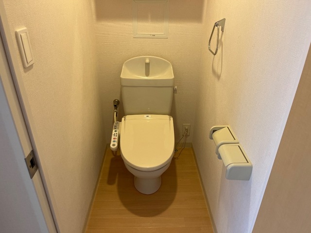 トイレ　シャワー付トイレ