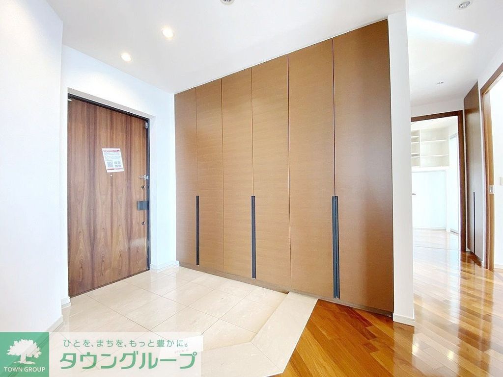 玄関　お問合せは(株)タウンハウジング赤坂店へ【03-5563-…