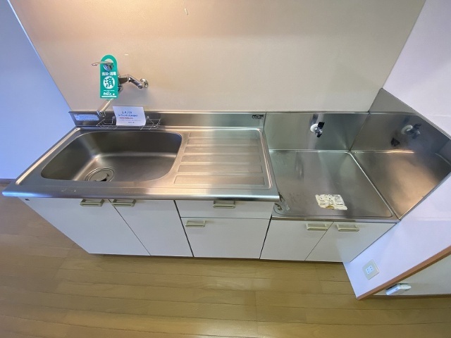 キッチン　※現況を優先します。