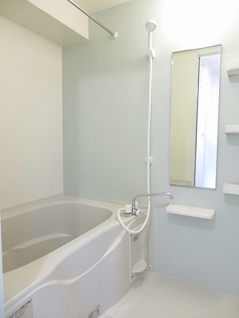 バス・シャワールーム　追い焚き機能のお風呂です。