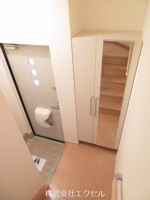 玄関　シューズボックス完備です。