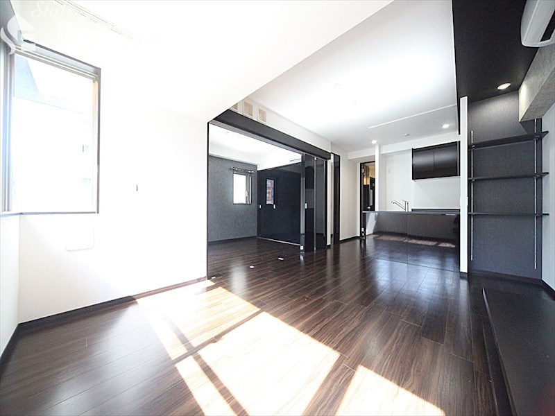 居室・リビング　内装