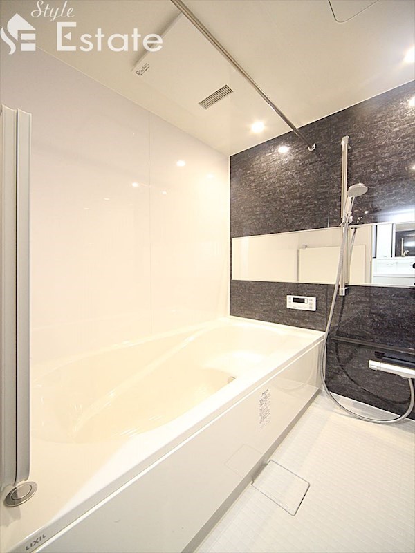 バス・シャワールーム　バスルーム