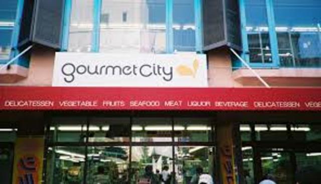 スーパー　グルメシティ新神戸店（スーパー）まで252m