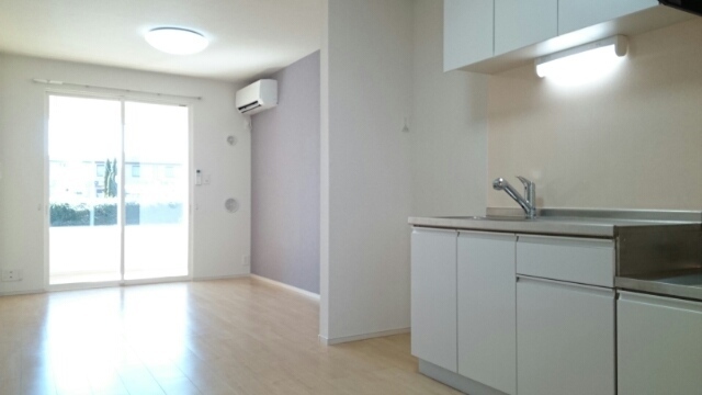 バルコニー　リビングとサンルーム