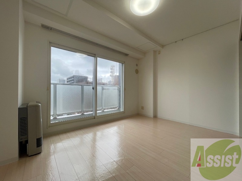 居室・リビング　広くてキレイなお部屋が広がっていて、充実した生活が送れそう。