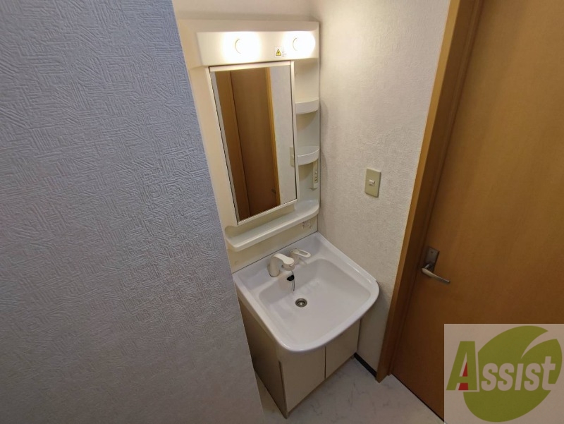 洗面設備　こちらに洗面台があります。朝の洗顔はこちらで。