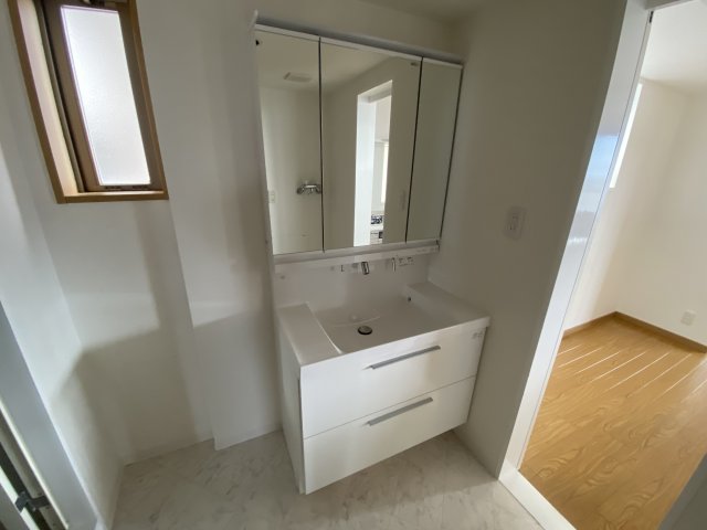 洗面設備　独立洗面化粧台付き☆