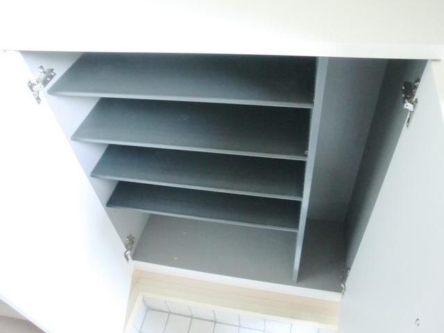 その他　★大きめな下駄箱です★