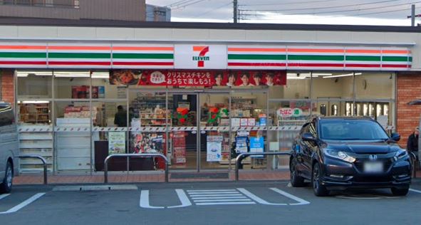 コンビニ　セブンイレブン 吹田朝日が丘店（コンビニ）まで444m