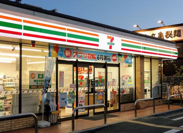 コンビニ　セブンイレブン 西宮前浜町店（コンビニ）まで389m