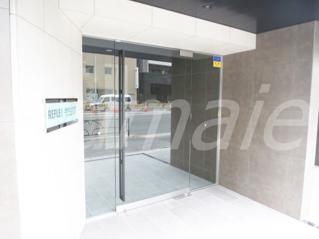 エントランス　物件入口です☆