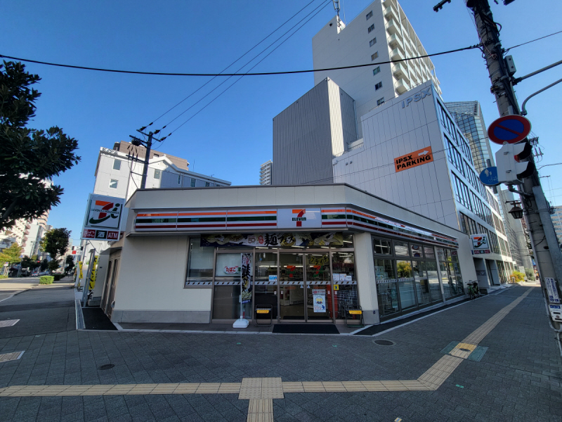 コンビニ　セブンイレブン（コンビニ）まで100m