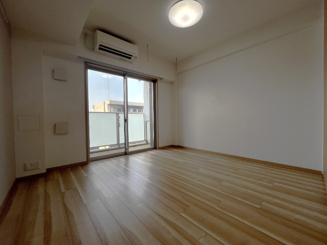 居室・リビング　洋室８帖