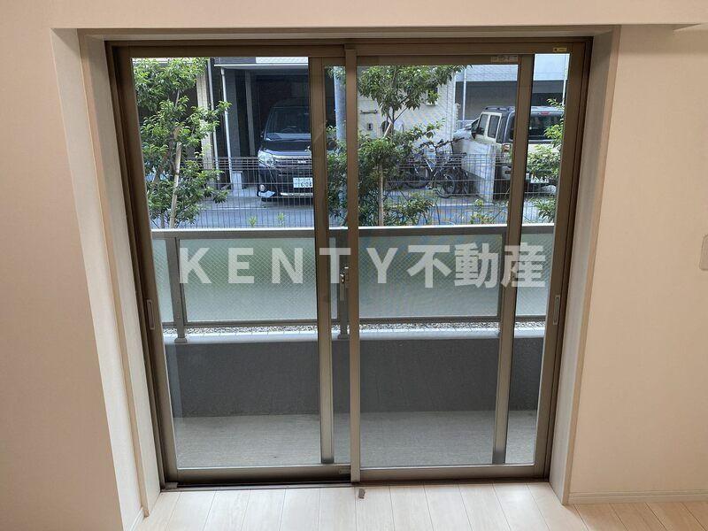 バルコニー　開放的で明るい空間を演出してくれるバルコニーです