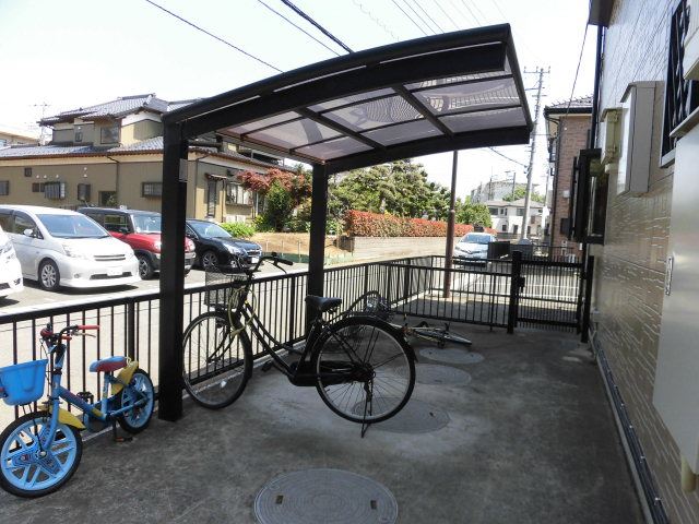 その他共有部分　自転車置き場ございます。