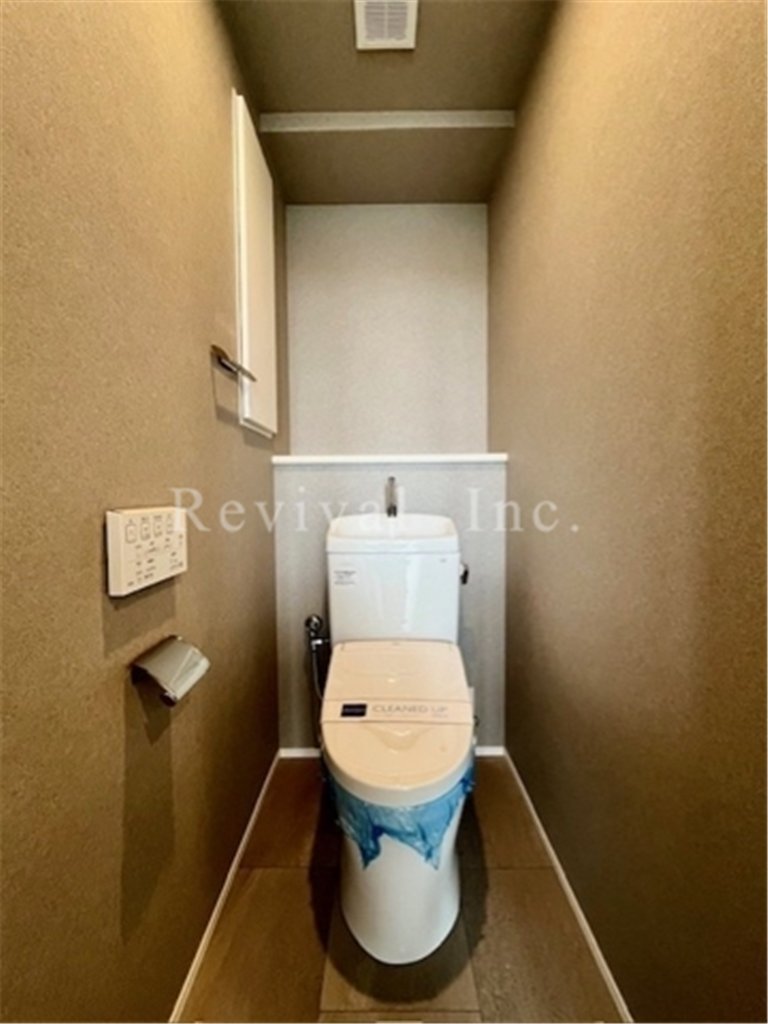 トイレ　シャワートイレでございます