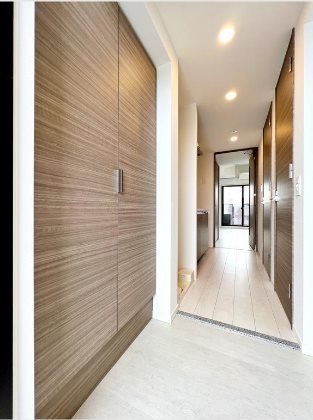 玄関　★見学予約受付中★