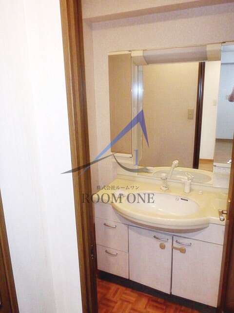 洗面設備　洗面台です。