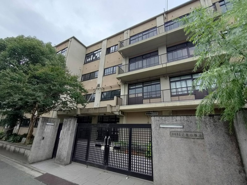 中学校　京都市立近衛中学校（中学校）まで641m