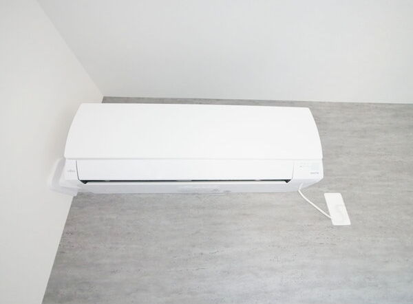 その他設備　暑い日も安心のエアコン付き☆